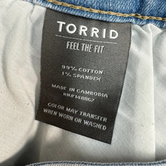 Torrid Perfect 5 Inch Jean Shorts Womens Plus Size 20 Light Wash High Rise - Picture 4 of 8
